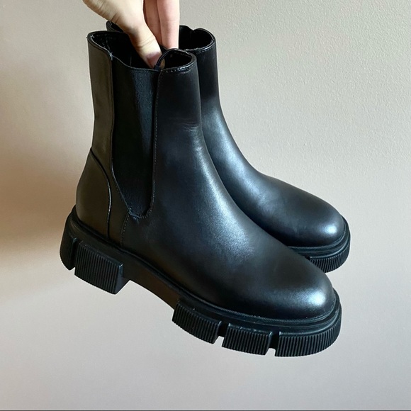 SOLD NWT Zara black lug sole leather boots chelsea style SOLD OUT ONLINE - Picture 1 of 8